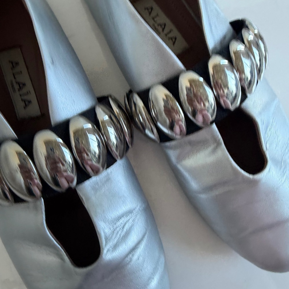 Alaïa Silver Leather Flats with Silver Bead Strap - Picture 2 of 15